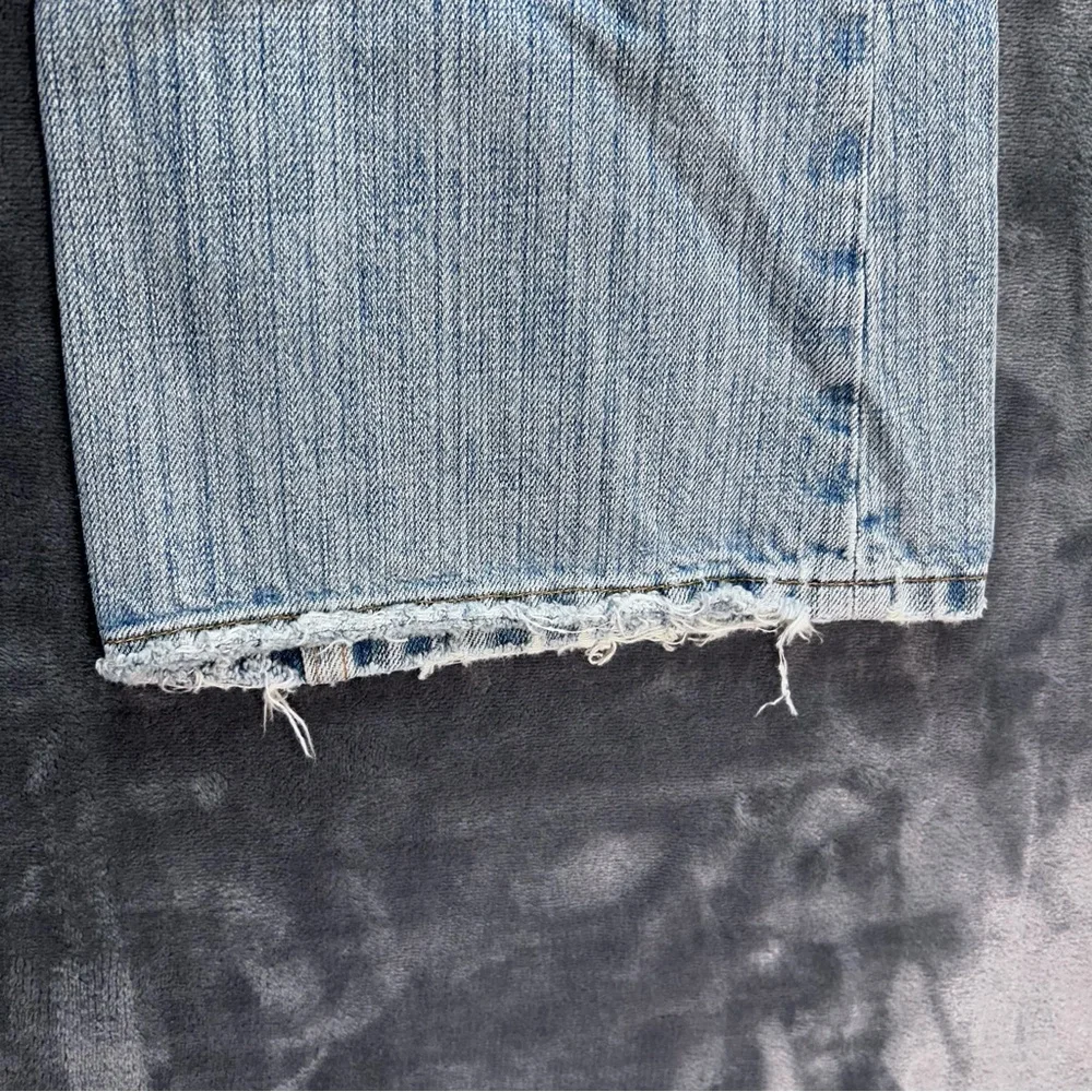 BKE Denim Jeans Women's 28x31.5 Liberty Flare Leg Distressed Low Rise Light Wash - Picture 13 of 16